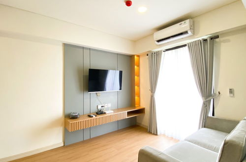 Foto 17 - Comfort Living And Warm 3Br At Meikarta Apartment