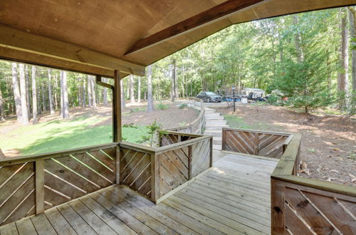 Foto 7 - Pet-friendly Cabin w/ Dock on Lake Martin