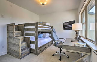 Photo 2 - Modern Townhome < 4 Mi to Winter Park Resort