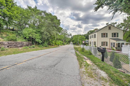 Photo 22 - Pet-friendly Lake Getaway: 1 Block to Beach