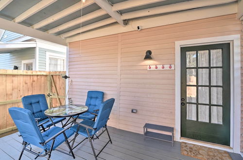 Photo 13 - Bright Galveston Cottage: Close to Beach & Strand