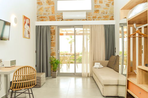 Photo 10 - Akrolithos luxury suites