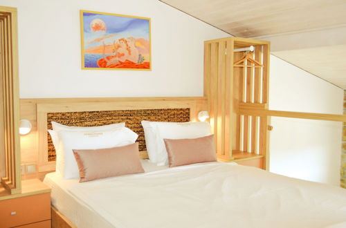 Photo 5 - Akrolithos luxury suites