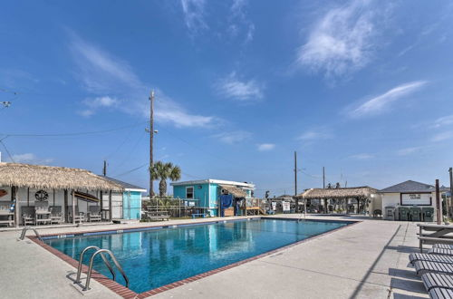 Photo 18 - Galveston Home w/ Pool Access, Walk to Beaches