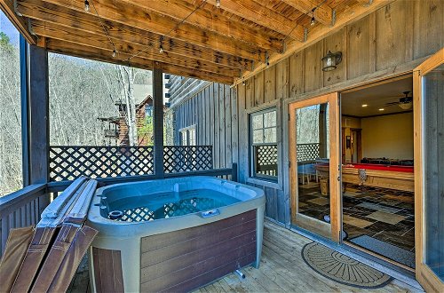 Foto 43 - Franklin Vacation Rental w/ Hot Tub & Pool Access