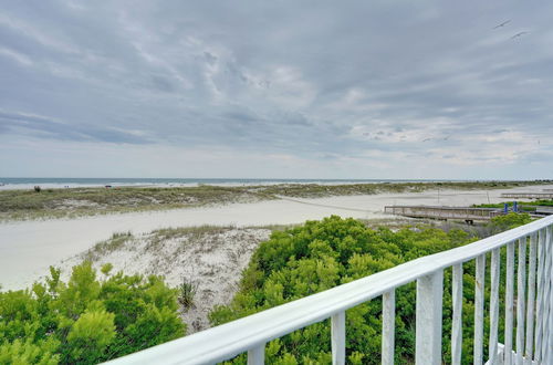 Photo 8 - Cozy Oceanfront Condo w/ Pool & Beach Access