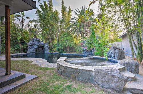 Foto 5 - Bakersfield Oasis: Sweet Tropical Pool Setup