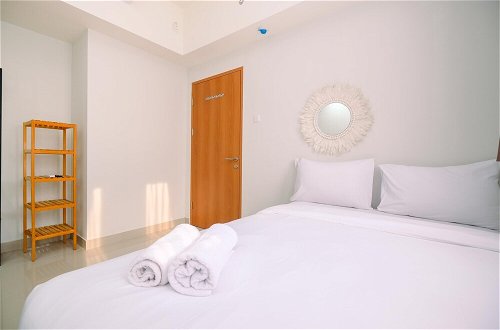 Photo 5 - Simple And Cozy Stay 1Br At Evenciio Margonda Apartment