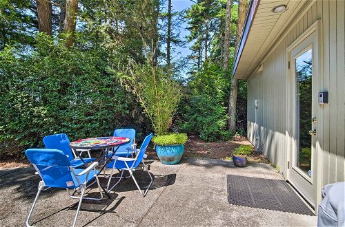 Photo 18 - Coos Bay Cottage w/ Fireplace & BBQ Patio
