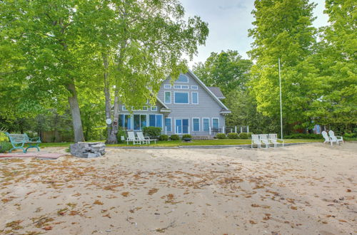Photo 40 - Northport Home With Sandy Beach, Close to Parks