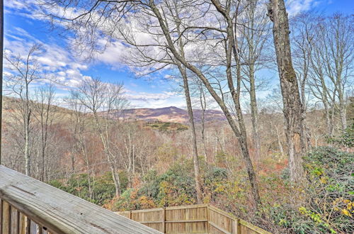 Photo 10 - Peaceful Banner Elk Mountain Cabin Near Ski Areas