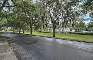 Photo 2 - Cozy Gainesville Condo Near Shopping & Dining