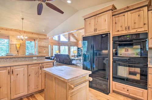 Photo 22 - All-encompassing Cabin w/ Fire Pit & Kayaks