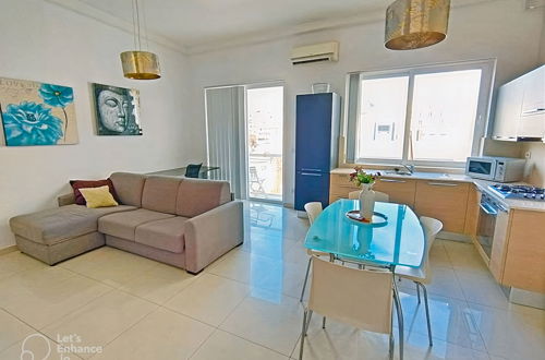 Photo 8 - Remarkable 2-bed Apartment in St Julians