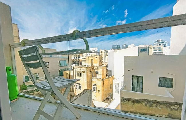 Remarkable 2-bed Apartment in St Julians - Foto 15