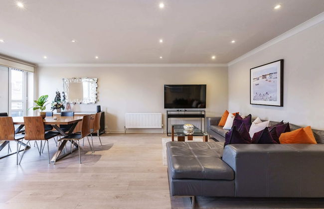 Beautiful 3-bed in the Heart of London With Parking-hosted by Sweetstay - Foto 9