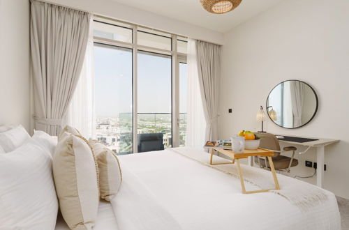 Photo 11 - Maison Privee - Graceful Apt in Prestigious Dubai Hills close to the Golf Course