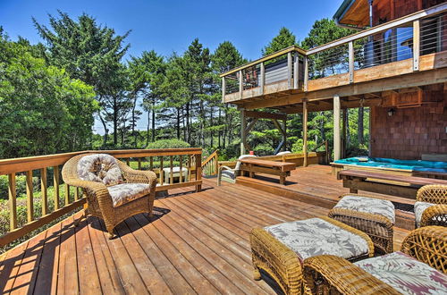 Photo 32 - South Beach Home w/ Hot Tub, Deck - Walk to Ocean