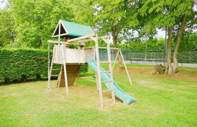 Gildridge Estat Large Group Tennis Court - Foto 1