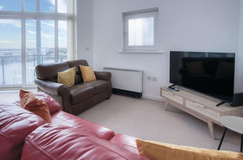 Photo 20 - The Penthouse - 3 Bedroom Apartment - Llanelli