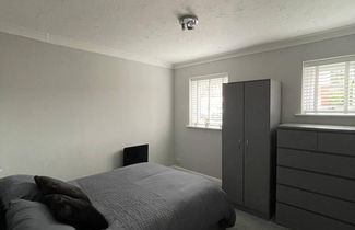 Photo 2 - Eaton Ford Green Ground Floor Apartment