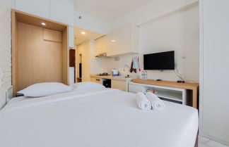 Photo 2 - Cozy Living And Tidy Studio Sky House Bsd Apartment