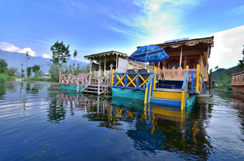 Photo 11 - Golden Hopes Group of Houseboats