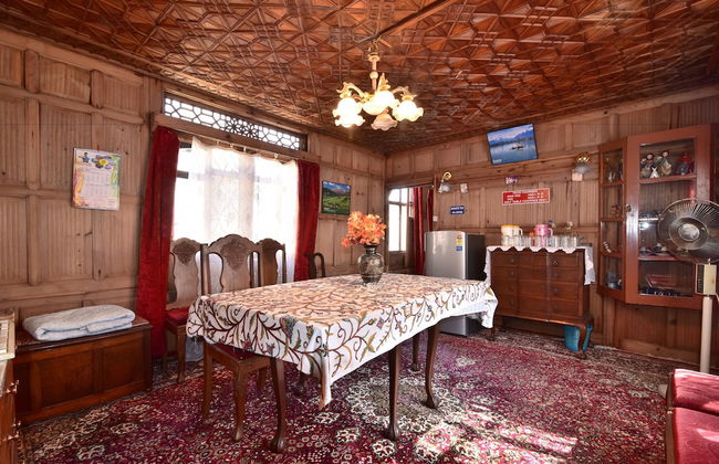 Golden Hopes Group of Houseboats - Photo 13