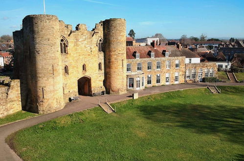 Photo 11 - 2 Bed in Historic Tonbridge - 35 Mins From London