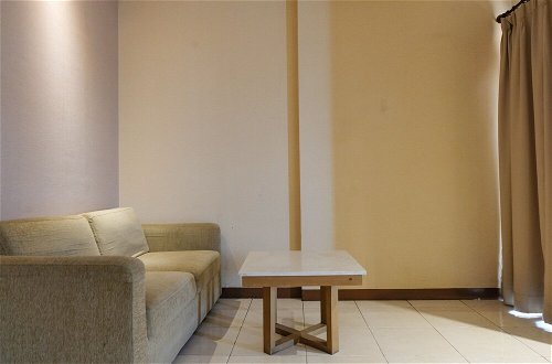 Photo 12 - Modern Studio At Apartment Grand Setiabudi