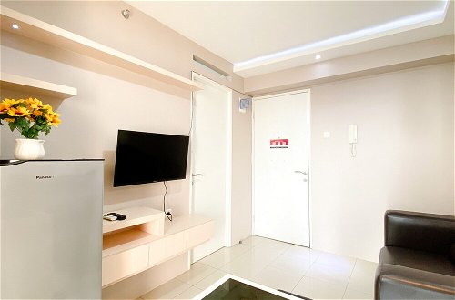 Photo 18 - Great Deal And Comfy 2Br At Bassura City Apartment