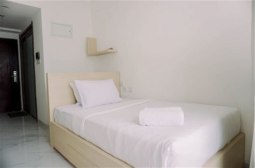 Foto 2 - Cozy And Best Choice Studio Sky House Bsd Apartment