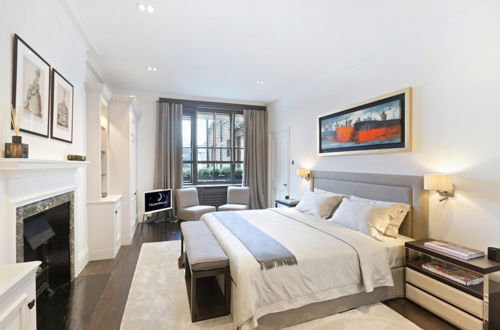 Photo 19 - Stylish 2 bed Apartment in Cadogan Square