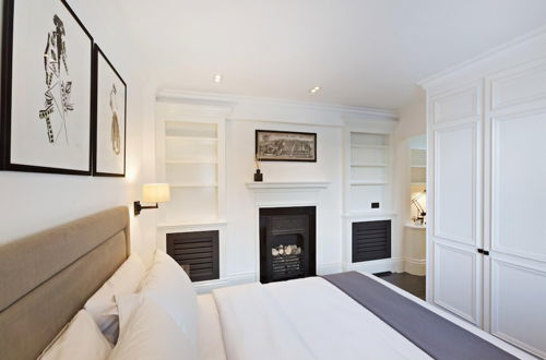 Photo 13 - Stylish 2 bed Apartment in Cadogan Square