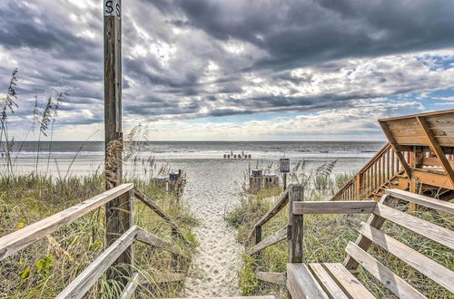 Photo 7 - Surfside Beach Escape w/ Pool - Walk to Ocean