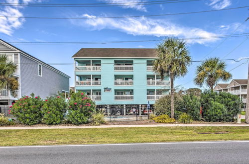 Photo 14 - Surfside Beach Escape w/ Pool - Walk to Ocean