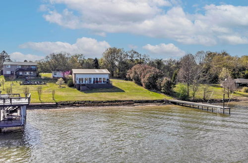 Photo 9 - Modern Malakoff Escape w/ Panoramic Lake View