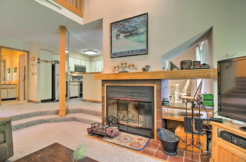 Foto 9 - Killington Condo w/ Spa ~ 3 ½ Miles to Ski Resort