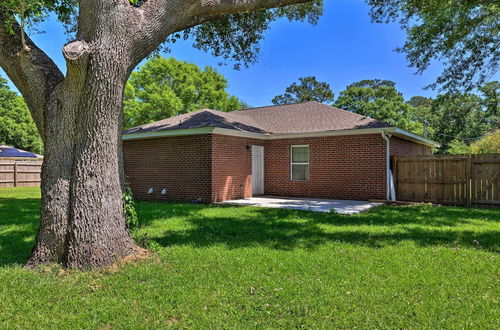 Photo 6 - 'the Cozy Classic Home' Dog-friendly Home w/ Yard