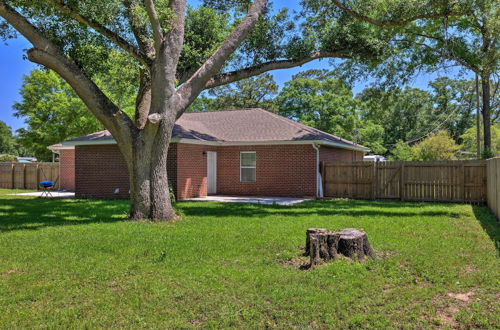 Photo 7 - 'the Cozy Classic Home' Dog-friendly Home w/ Yard