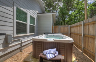 Photo 1 - The Grove E With Hot Tub & King Bed - 2 Blks to Main