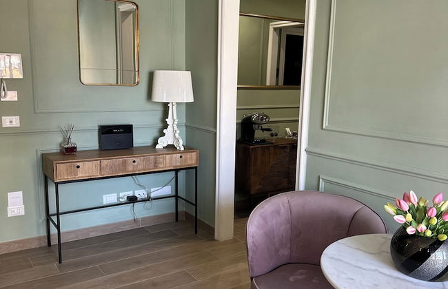 NLM Boutique Suites - Photo 36