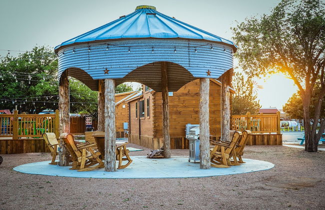 The Big Texan - Cabins & Wagons - Foto 25