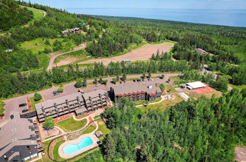 Foto 20 - Ski-in/ski-out Lutsen Retreat w/ Pool Access