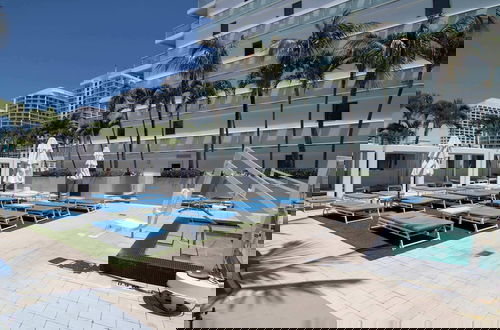 Foto 25 - Sapphire Suite Beachfront, Gym + Pool!
