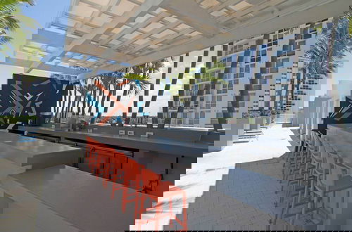 Foto 30 - Sapphire Suite Beachfront, Gym + Pool!