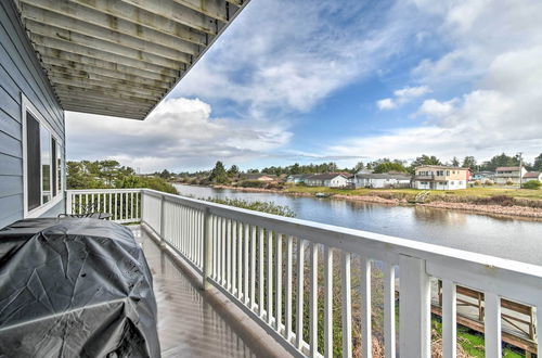 Foto 24 - Dog-friendly Canalfront Condo in Ocean Shores