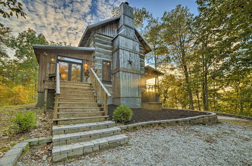 Photo 29 - Historic Cabin w/ Stunning Kentucky Lake View