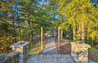 Foto 3 - Historic Cabin w/ Stunning Kentucky Lake View