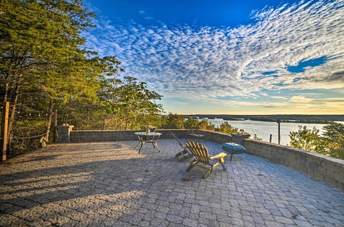 Foto 1 - Historic Cabin w/ Stunning Kentucky Lake View